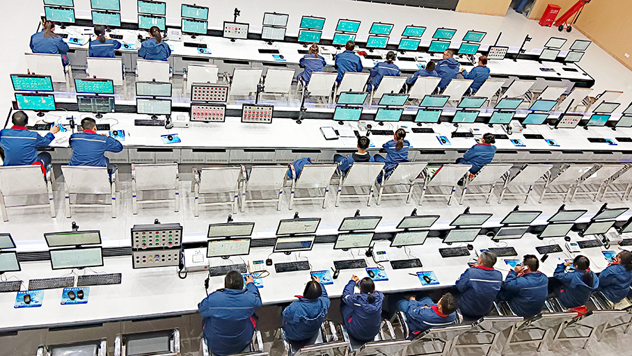 山东某化工股份有限公司开发部集中控制室操作台项目