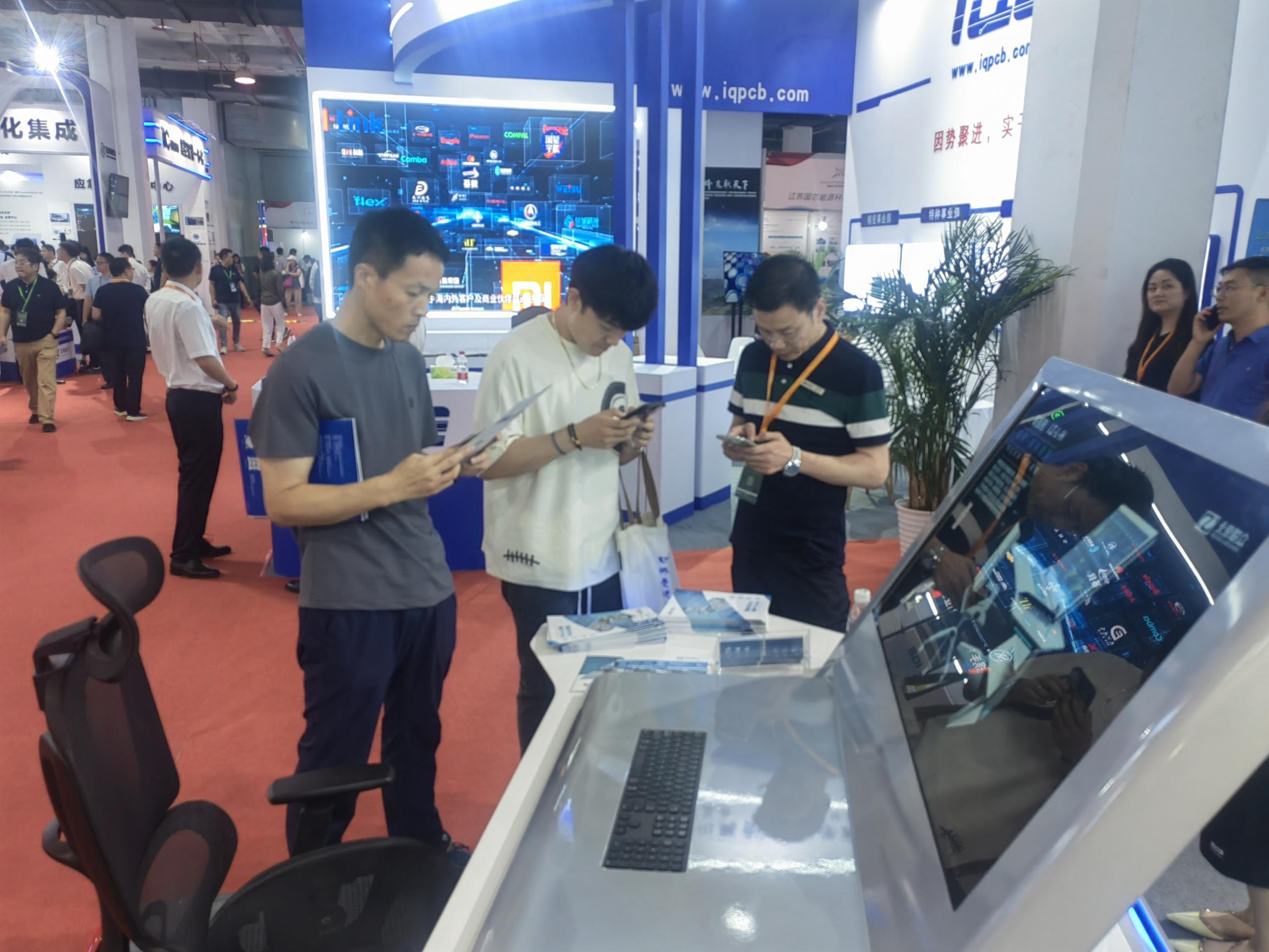 91星空媒传煤在线观看控制台、操作台、调度台、操控台、太空舱、集控中心、指挥中心、调度中心、监控中心、会议办公桌、定制控制台、远程控制舱、智能操作舱、智能驾驶舱、模拟驾驶舱