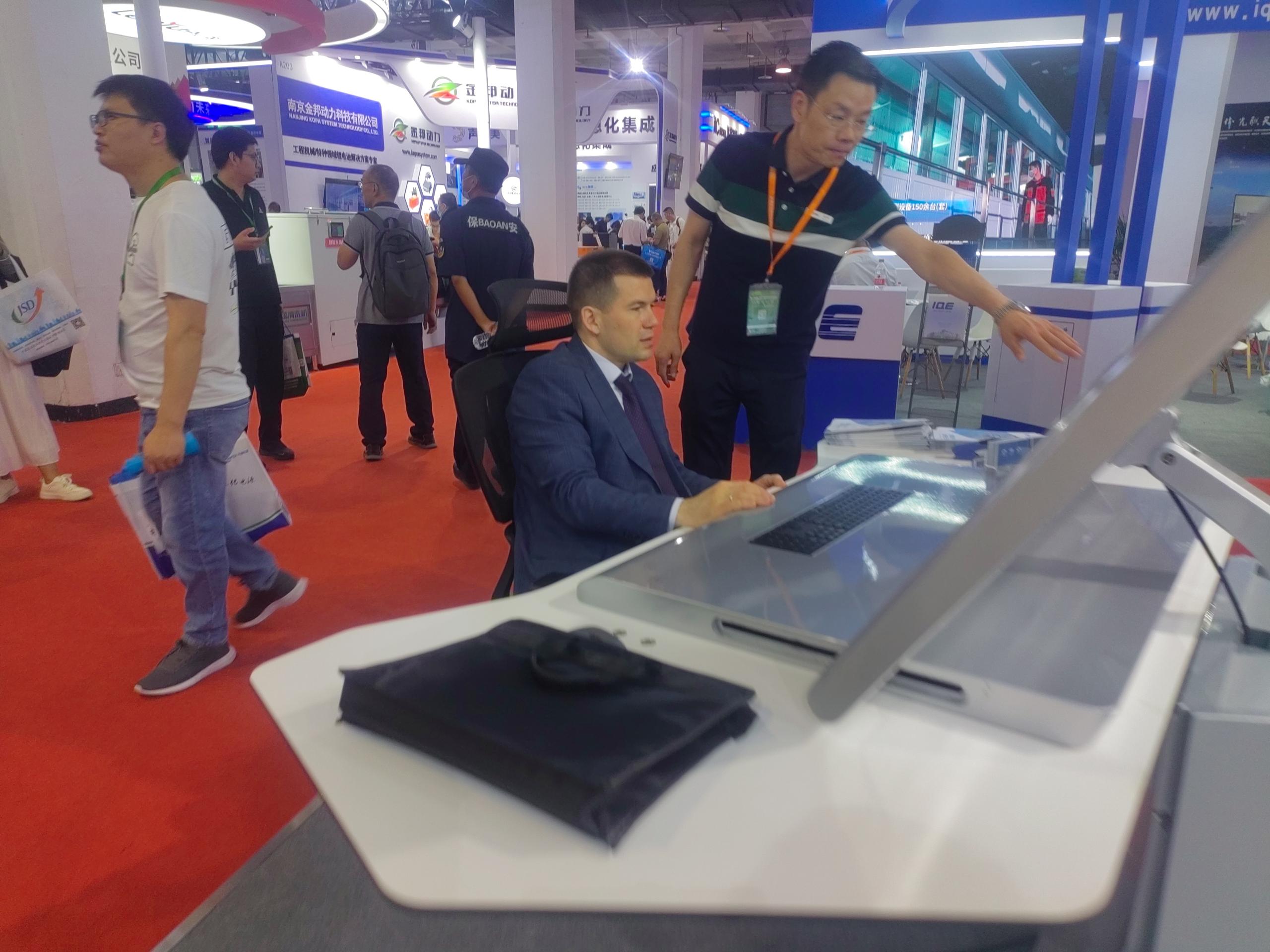 91星空媒传煤在线观看控制台、操作台、调度台、操控台、太空舱、集控中心、指挥中心、调度中心、监控中心、会议办公桌、定制控制台、远程控制舱、智能操作舱、智能驾驶舱、模拟驾驶舱