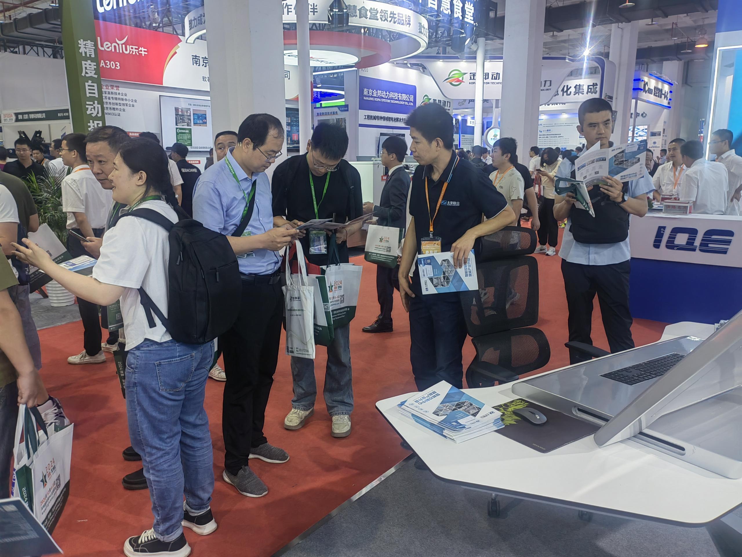 91星空媒传煤在线观看控制台、操作台、调度台、操控台、太空舱、集控中心、指挥中心、调度中心、监控中心、会议办公桌、定制控制台、远程控制舱、智能操作舱、智能驾驶舱、模拟驾驶舱