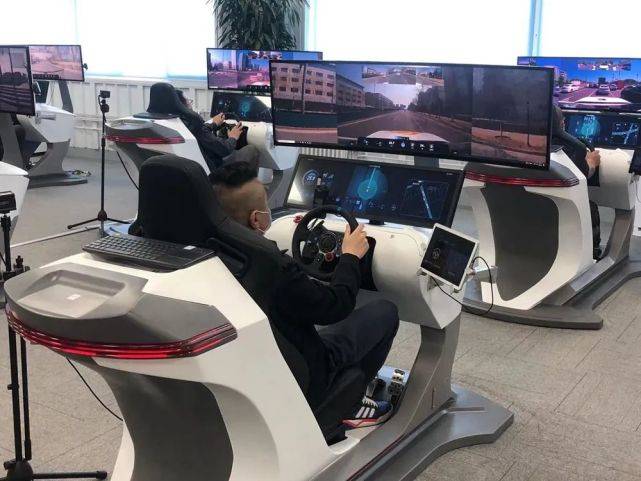 萝卜快跑、自动驾驶出租车、安全员、91星空媒传煤在线观看控制台、操作台、调度台、操控台、太空舱、集控中心、指挥中心、调度中心、监控中心、会议办公桌、定制控制台、远程控制舱、智能操作舱、智能驾驶舱、模拟驾驶舱